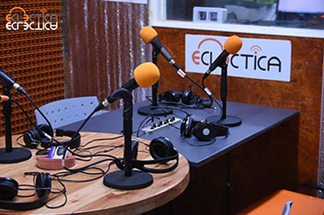 La nube, Radio Ecléctica